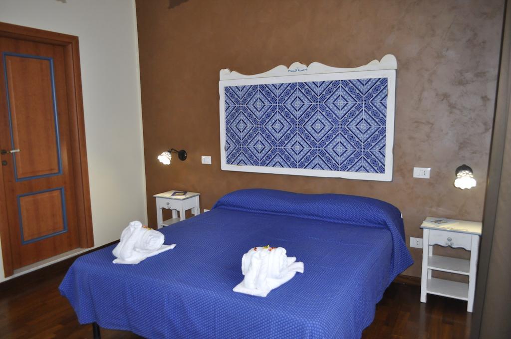 Stupor Mundi Bed And Breakfast Палермо Стая снимка